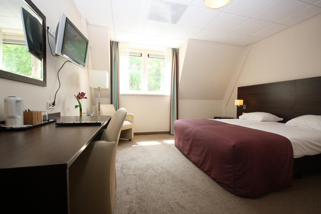 Hotel De Werelt Garderen Bagian luar foto