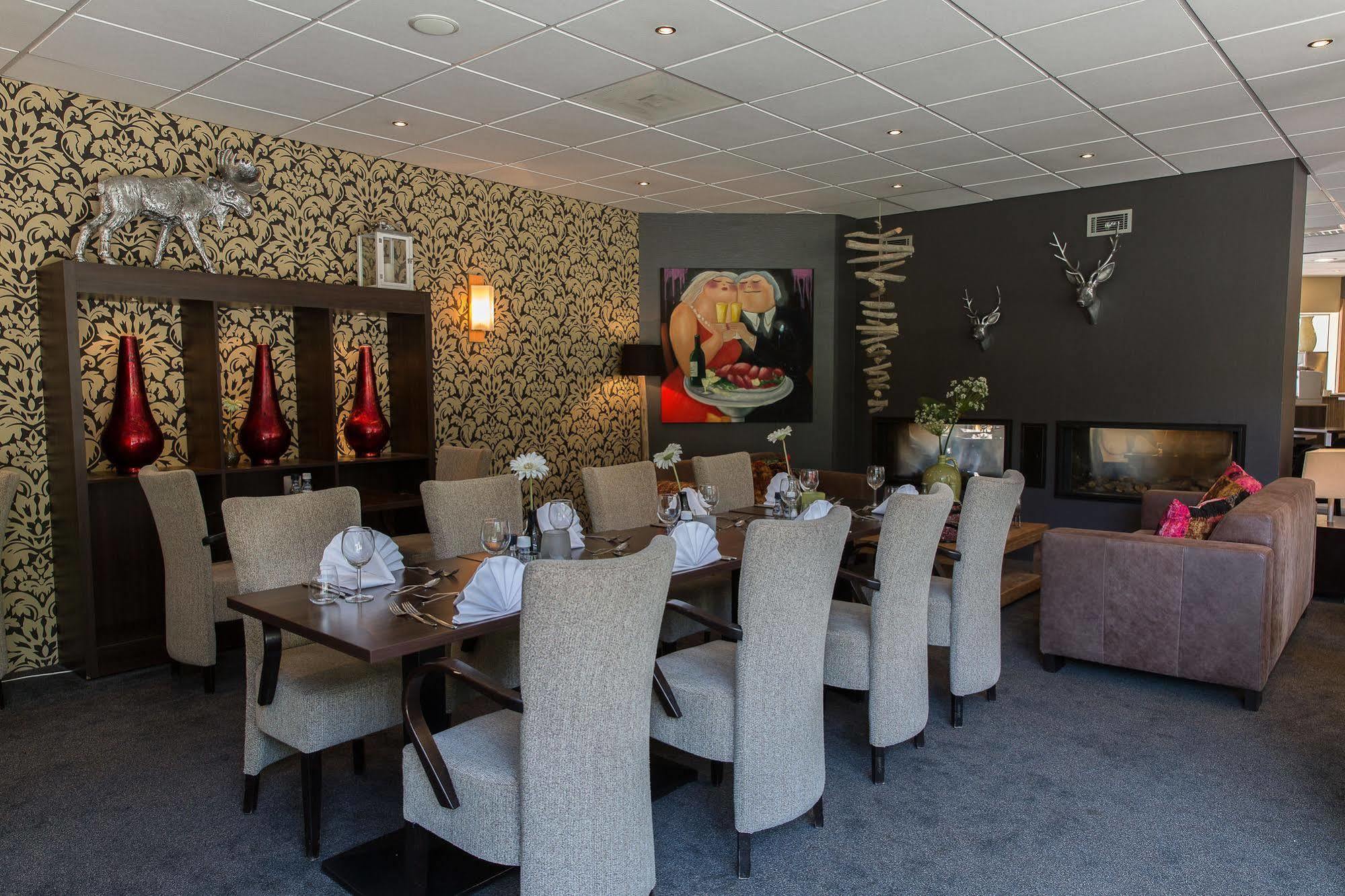 Hotel De Werelt Garderen Bagian luar foto